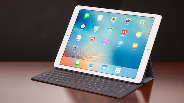 9.7-inch iPad Pro with Smart Keyboard