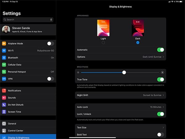 The Settings app in Dark Mode on an iPad running iPadOS 13.1 beta