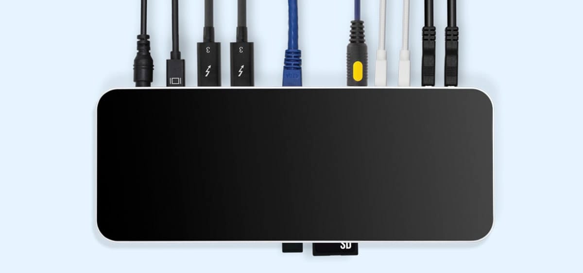 OWC Thunderbolt 3 dock with cables