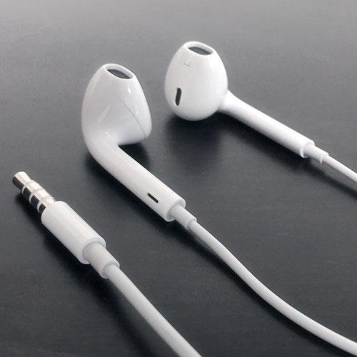 Apple Genuine EarPods with Remote and Mic for iPhone, iPod, and More