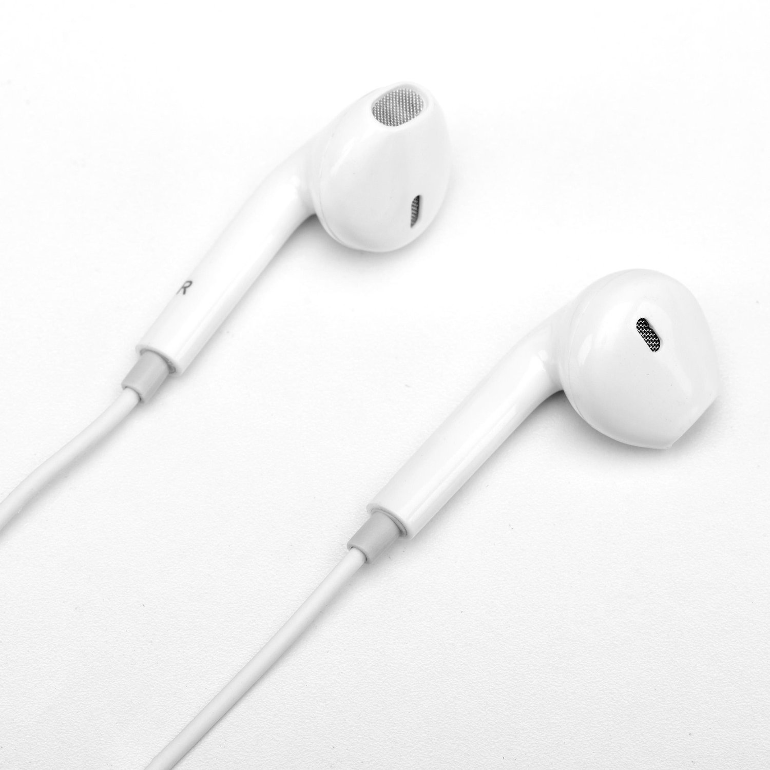 iHip Advanced APP2 Earphones With Built-In Mic - White