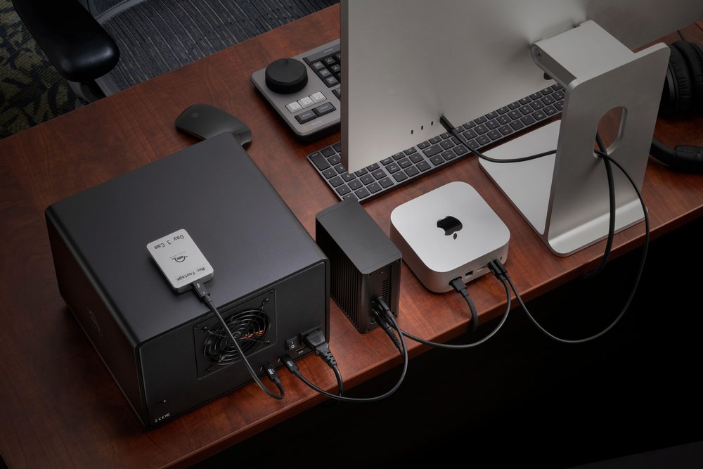 OWC Express 4M2 Ultra - Thunderbolt 5 NVMe M.2 SSD Enclosure